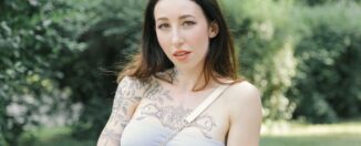 esluna a blowjob for a free tattoo
