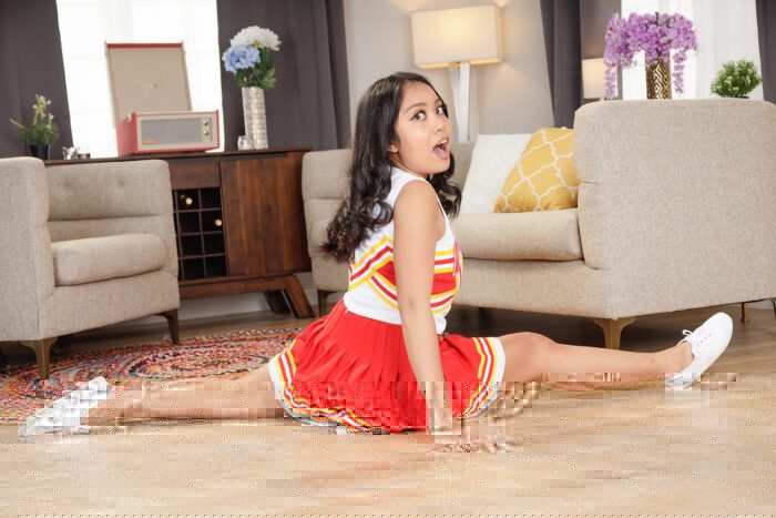 Luna MIlls Asian Cheerleaders