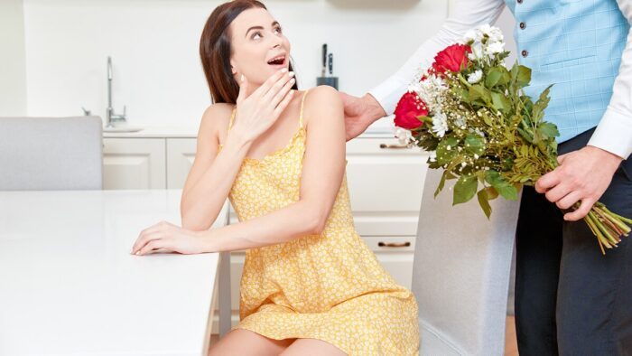 Cutie gets a welcoming Orgasm