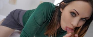 rayveness the voluptuous voyeur